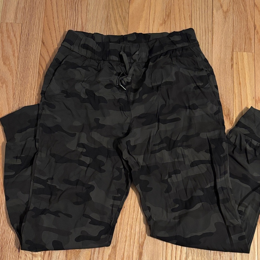 NWT Camouflage Print Athletic Pants